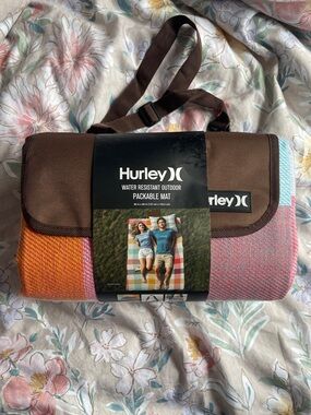Hurley Packable Water Resistant Outdoor Mat